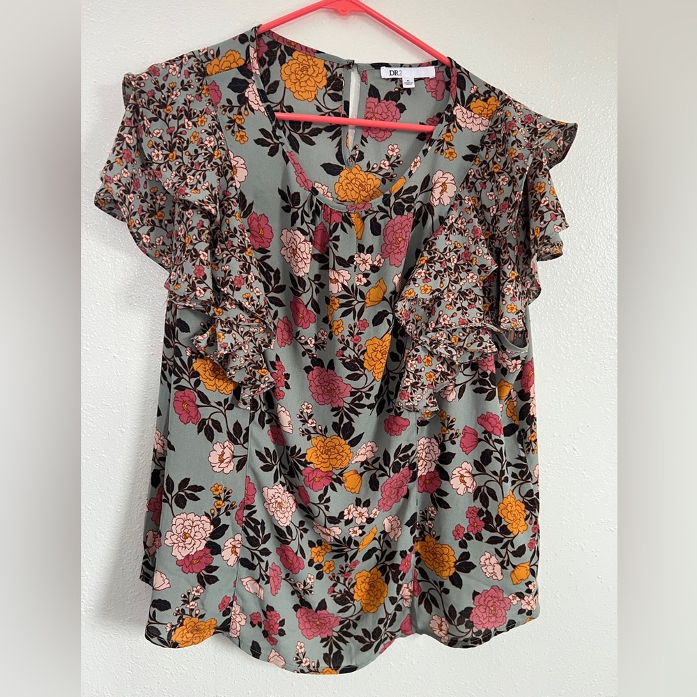 2 XL Flowy floral shirts
